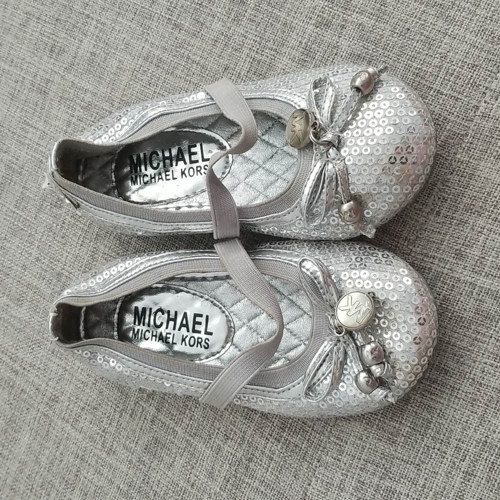 Little girl sequin flats